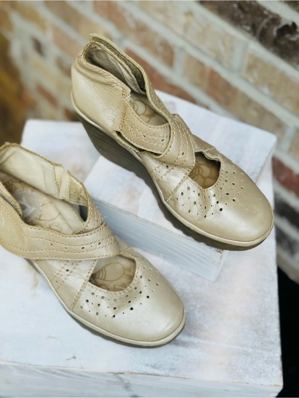 Fly London Gold-Beige Leather Wedge Sandals